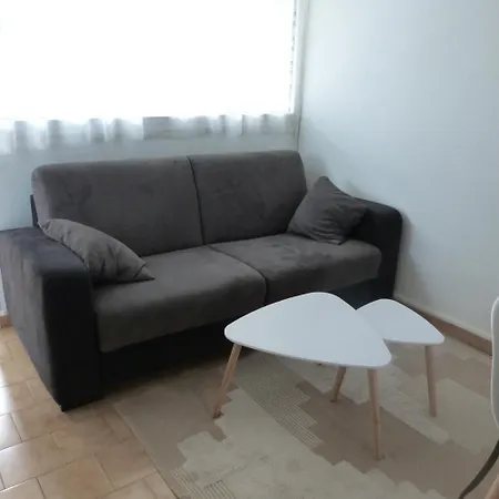 Dans Avec Piscine